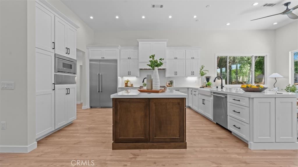 Home at 3310 N Mills Avenue, Claremont — photo 6 of 12