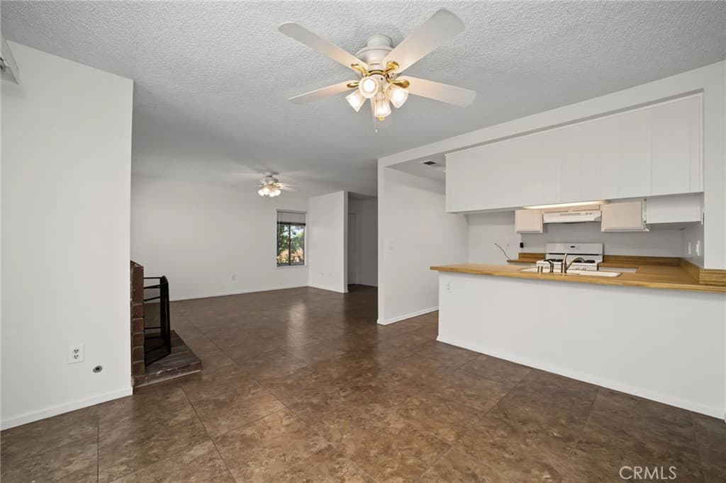Townhouse at 1251 Bonnie Glen Lane, San Dimas — photo 10 of 12