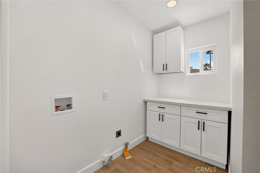 Home at 268 W Willow, Pomona — photo 11 of 12