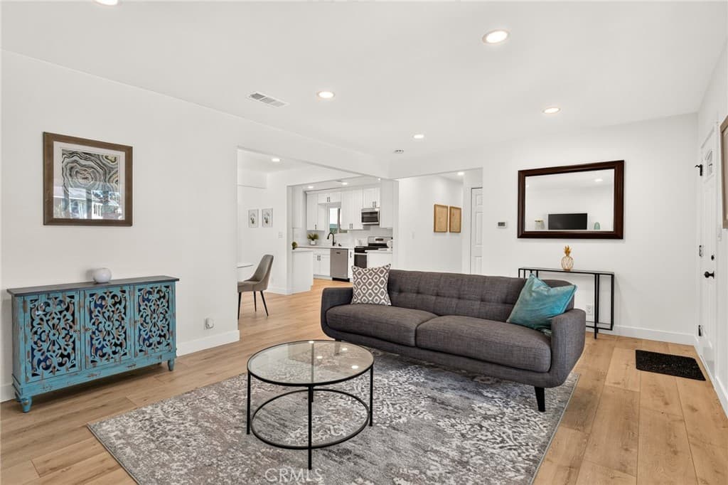 Home at 268 W Willow, Pomona — photo 5 of 12