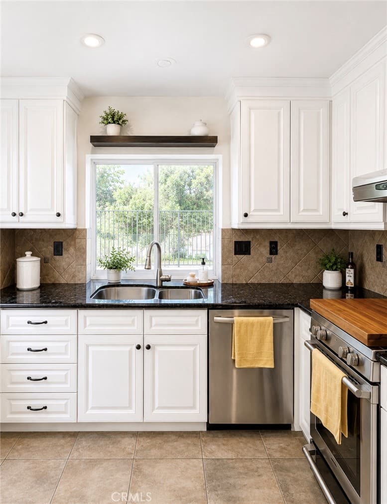 Townhouse at 2304 Calle Adriana, San Dimas — photo 5 of 9