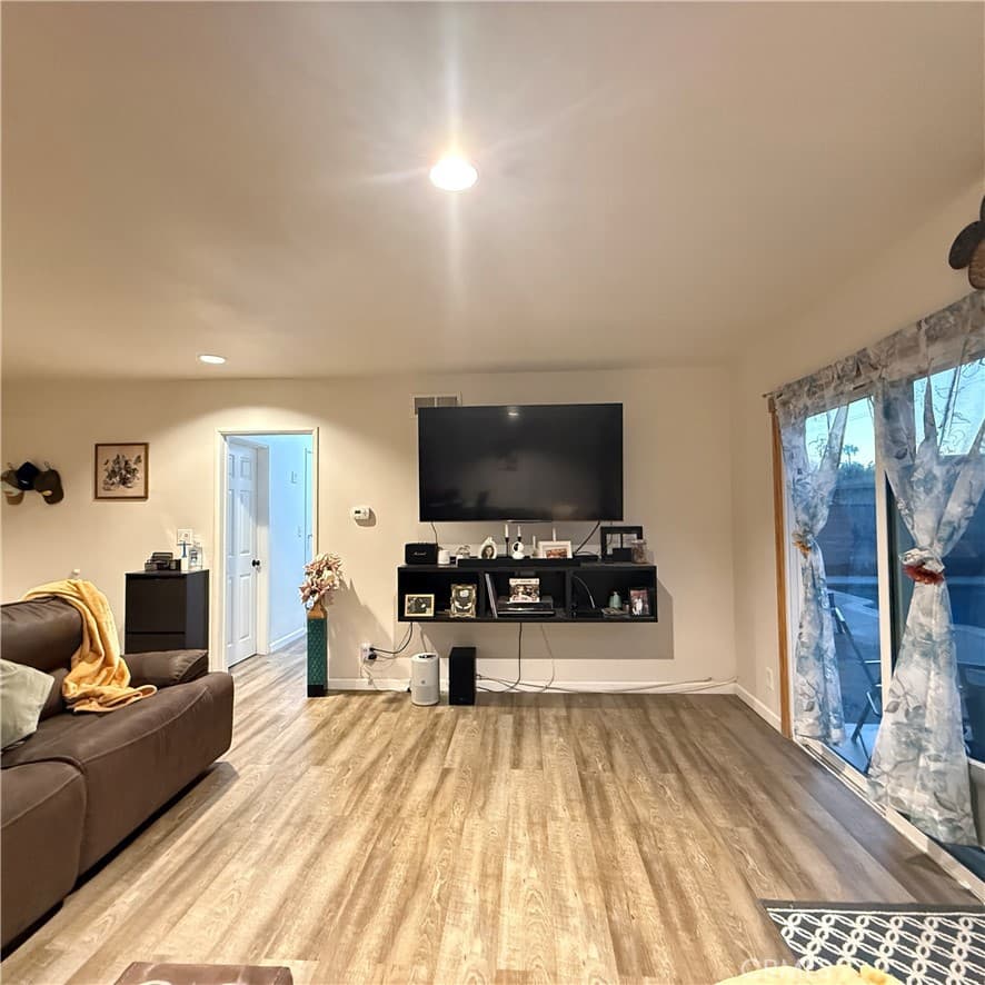 Home at 1277 Essex, Pomona — photo 6 of 12