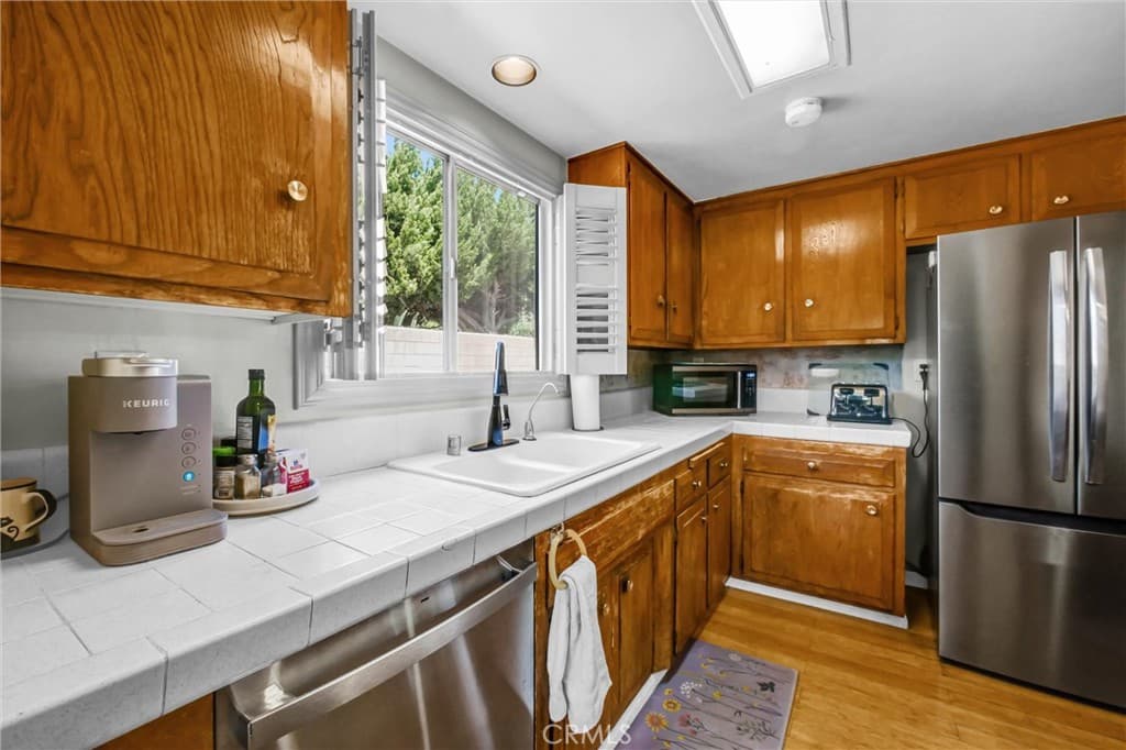 Home at 437 Portola, San Dimas — photo 11 of 12