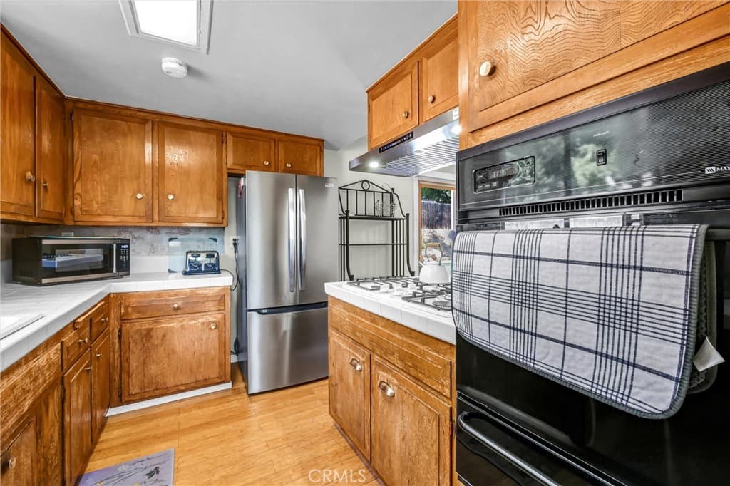 Home at 437 Portola, San Dimas — photo 10 of 12