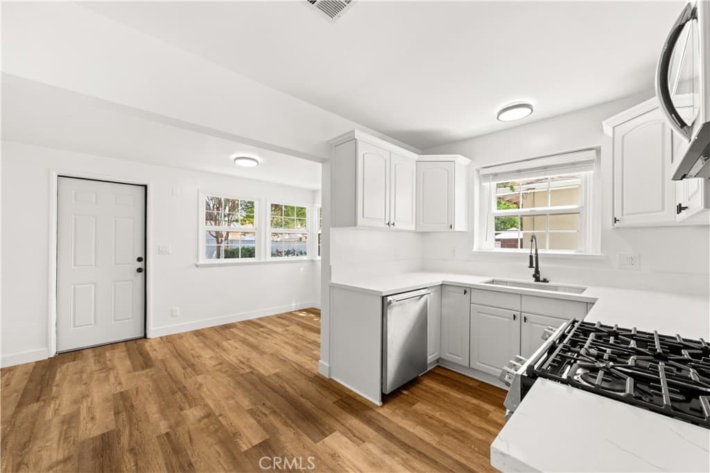 Home at 1919 Bonita Avenue, La Verne — photo 9 of 12