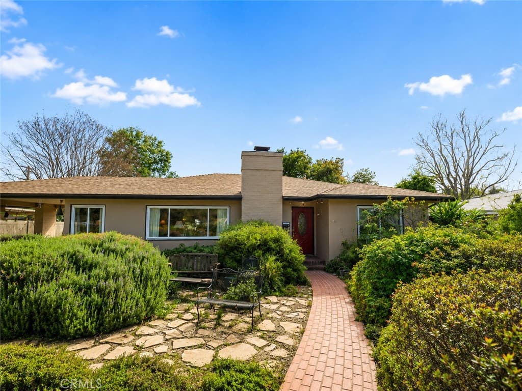 Home at 754 W 9th, Claremont — photo 1 of 12
