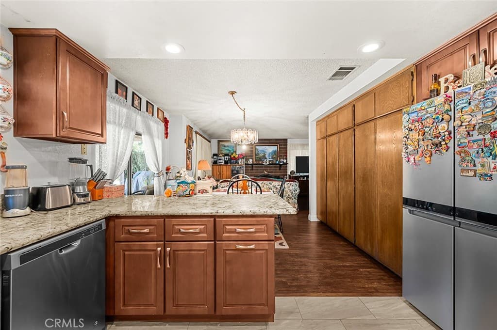Home at 2796 Base Line, La Verne — photo 12 of 12