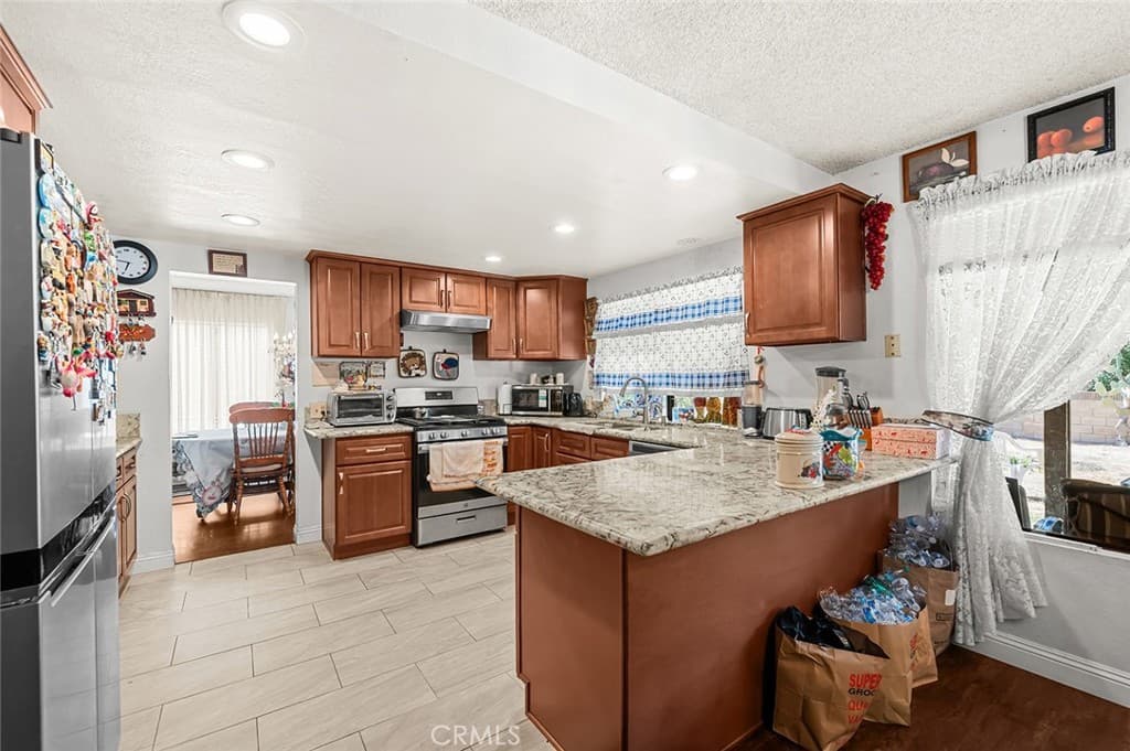 Home at 2796 Base Line, La Verne — photo 9 of 12