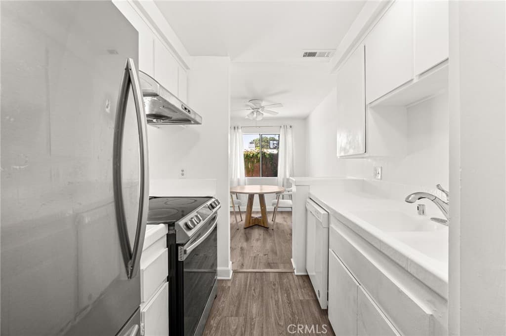 Condo at 5582 Temple City Blvd, Temple City — photo 6 of 12