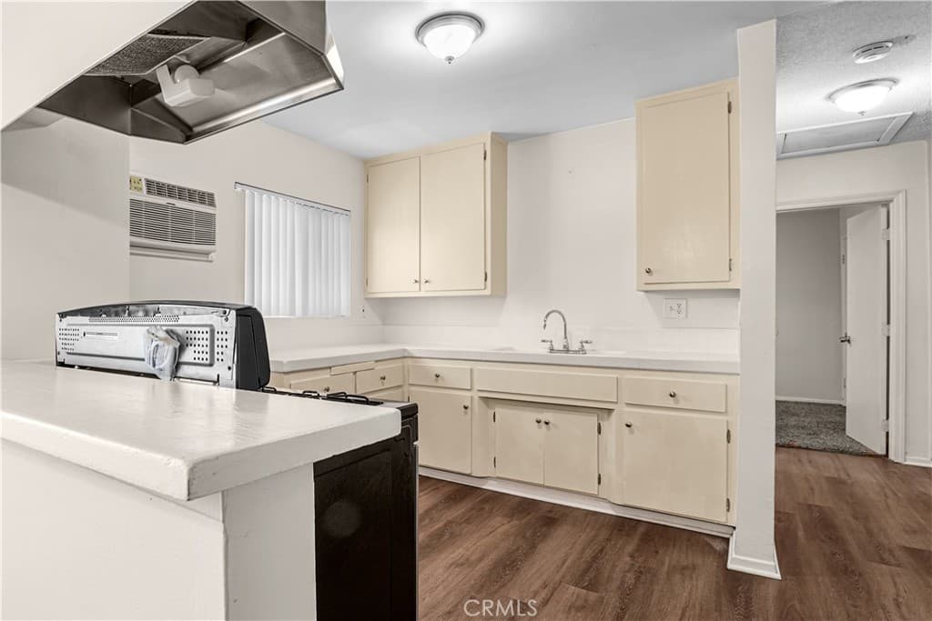 Multi-Family at 144 150 E Baseline Road, San Dimas — photo 3 of 9