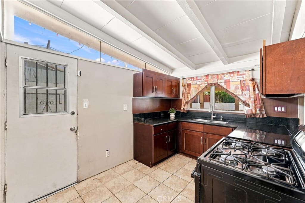 Home at 15714 Marwood Street, La Puente — photo 10 of 12
