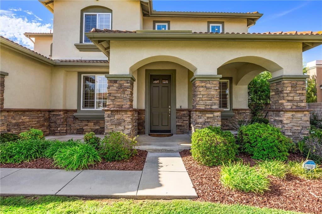 Home at 865 Canterbury, San Dimas — photo 4 of 12