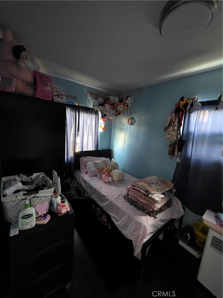 Home at 935 S Main, Pomona — photo 12 of 12