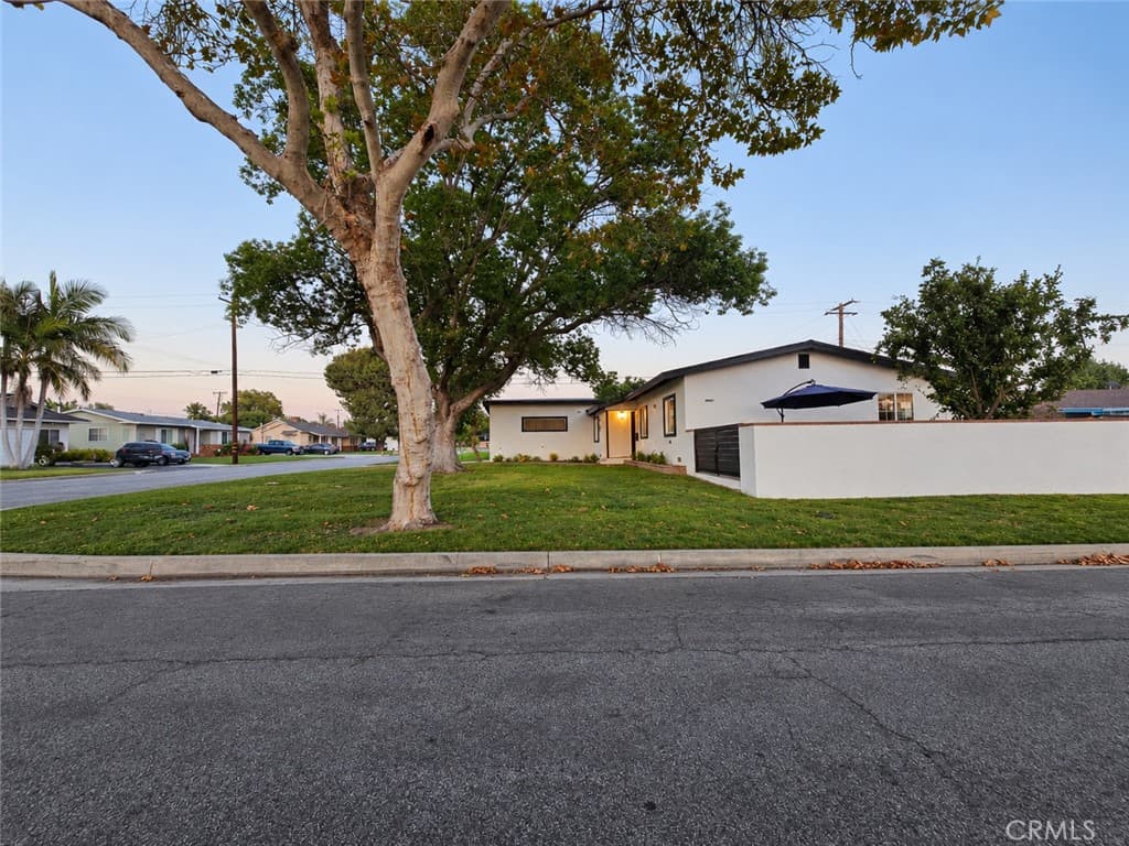 Home at 554 W Verness Street, Covina — photo 4 of 12