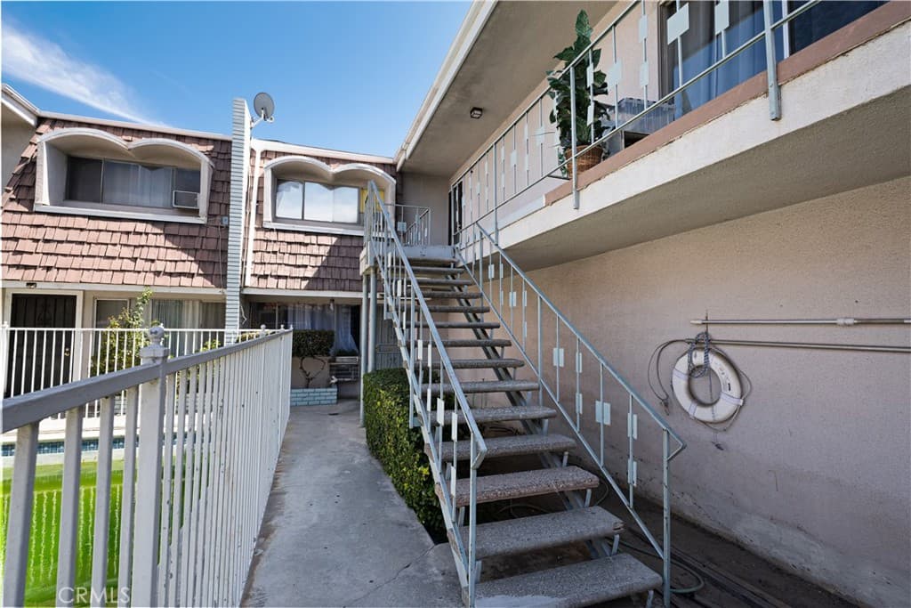 Condo at 2025 Las Vegas 11, Pomona — photo 2 of 12