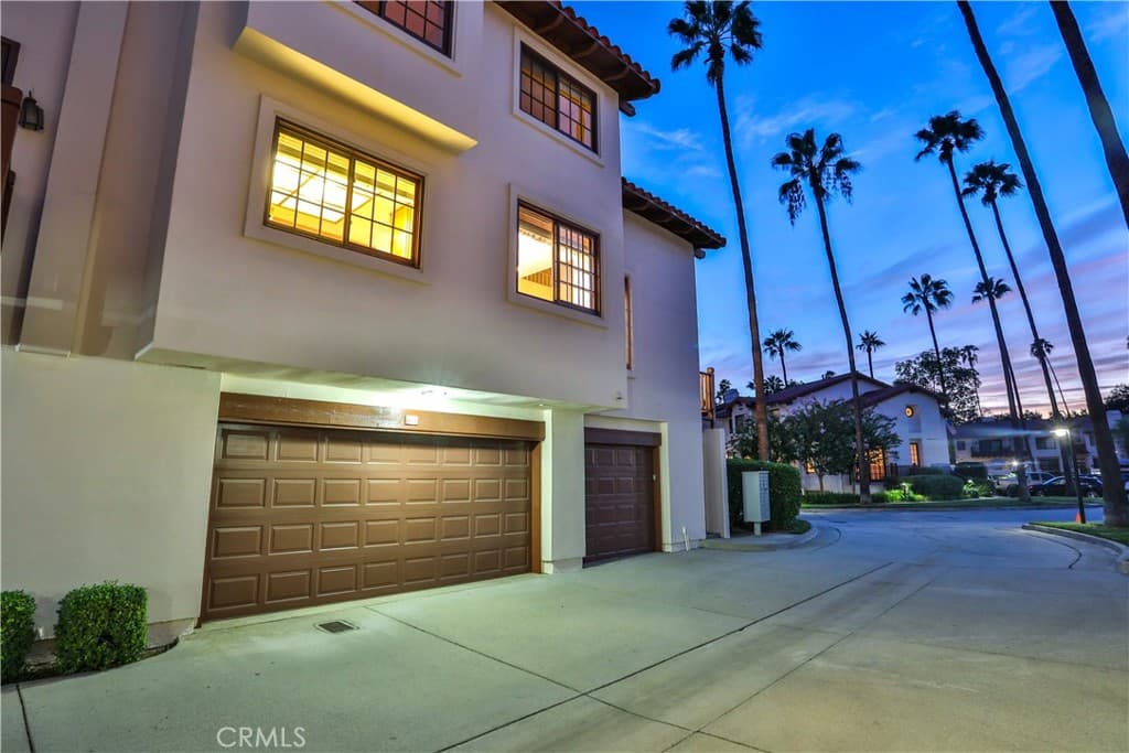 Townhouse at 481 E Bougainvillea Lane, Glendora — photo 8 of 12