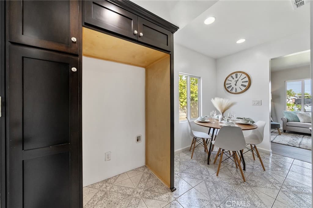 Home at 5125 N Landis, Baldwin Park — photo 11 of 12