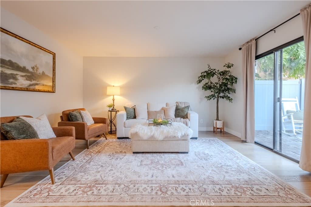 Condo at 615 Monterey Avenue I, Monrovia — photo 2 of 12