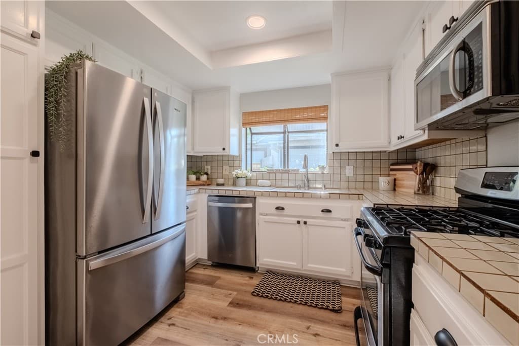 Condo at 615 Monterey Avenue I, Monrovia — photo 12 of 12