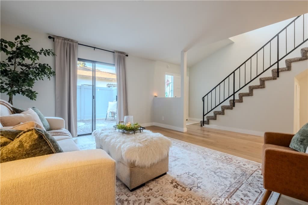 Condo at 615 Monterey Avenue I, Monrovia — photo 6 of 12