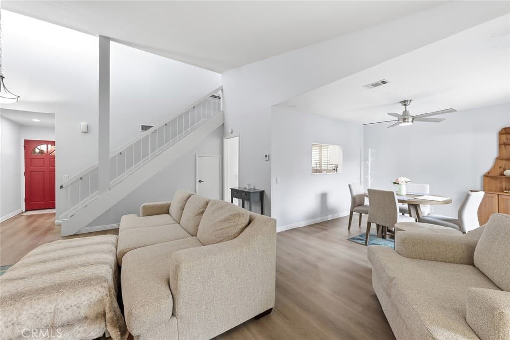 Townhouse at 563 Wayland Court, Claremont — photo 10 of 12