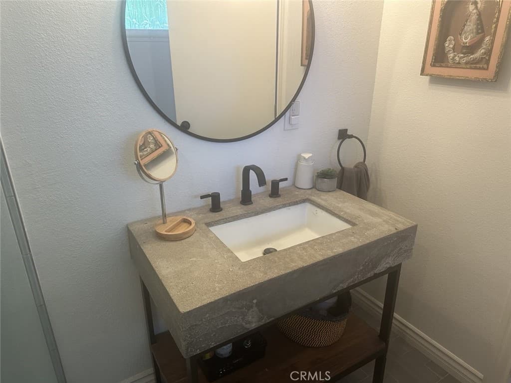Home at 411 Fordland Avenue, La Verne — photo 8 of 8