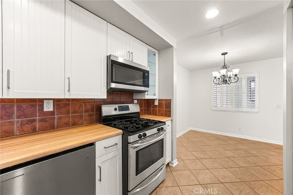 Condo at 713 Mansfield Drive, Claremont — photo 12 of 12