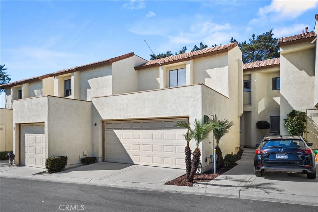 Condo at 713 Mansfield Drive, Claremont — photo 3 of 12