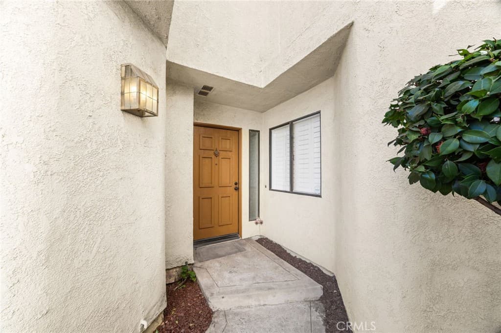 Condo at 713 Mansfield Drive, Claremont — photo 4 of 12