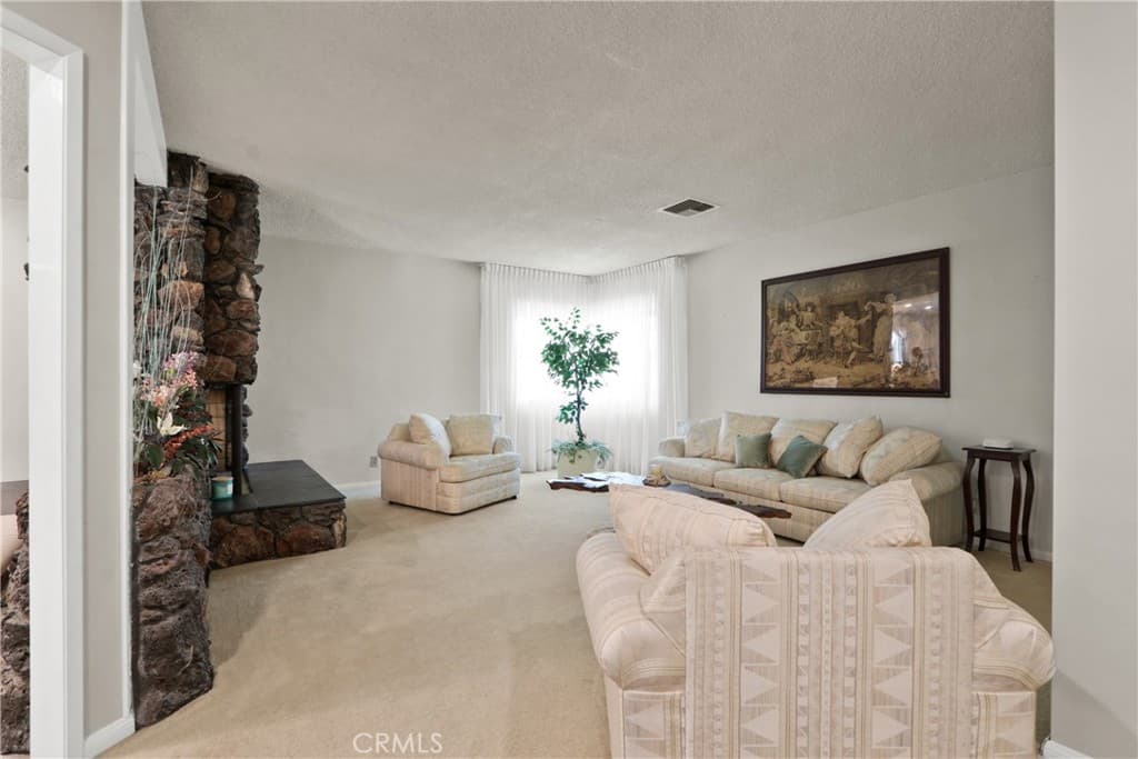 Home at 1414 E Laurel, Glendora — photo 7 of 12