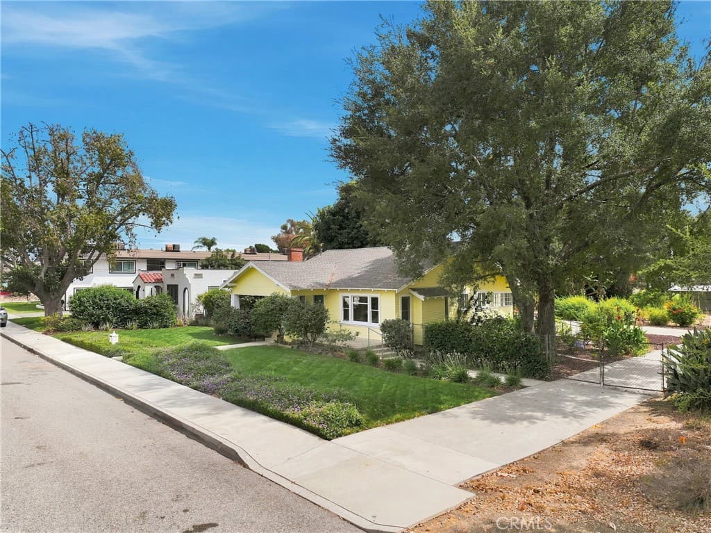 Home at 1436 3rd, La Verne — photo 3 of 12