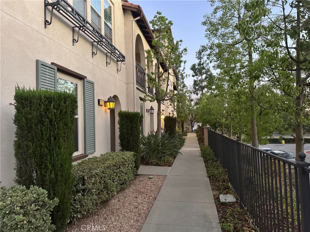 Condo at 821 E Cassia E, Azusa — photo 3 of 4