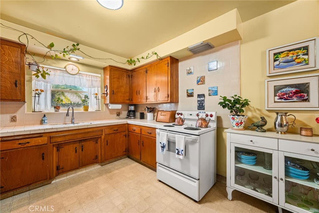 Home at 1521 S 3rd Avenue, Arcadia — photo 11 of 12