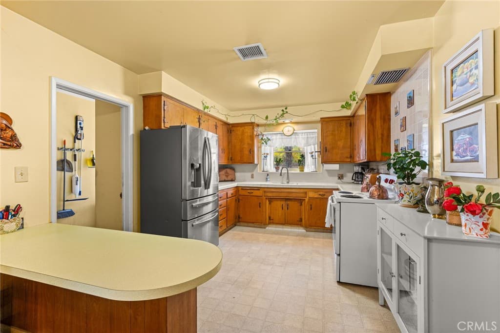 Home at 1521 S 3rd Avenue, Arcadia — photo 10 of 12