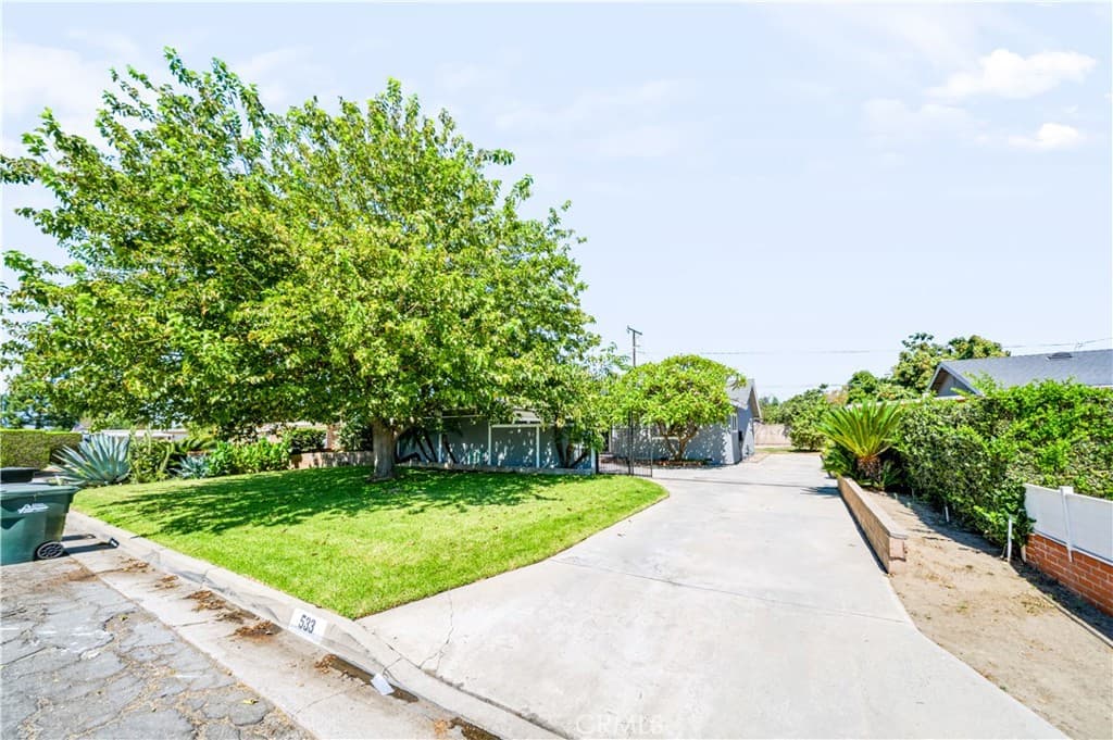 Home at 533 E Covina, Covina — photo 4 of 12