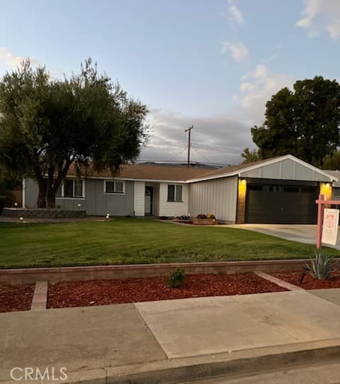 Home at 217 Fanshaw Avenue, Pomona — photo 2 of 12