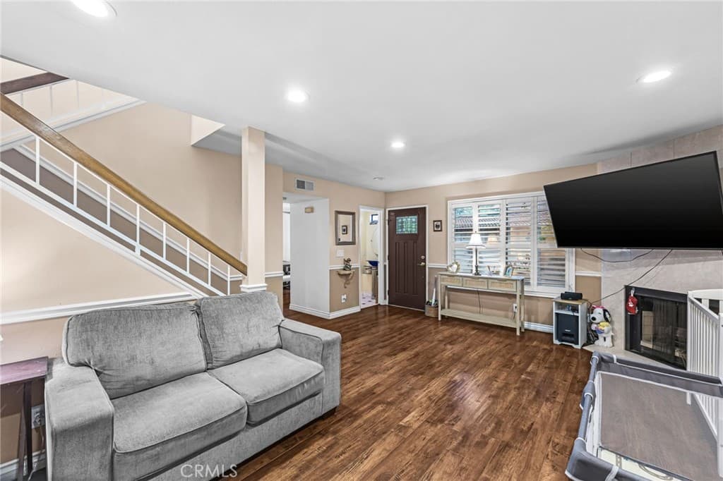 Townhouse at 13850 Ramona, Baldwin Park — photo 4 of 12