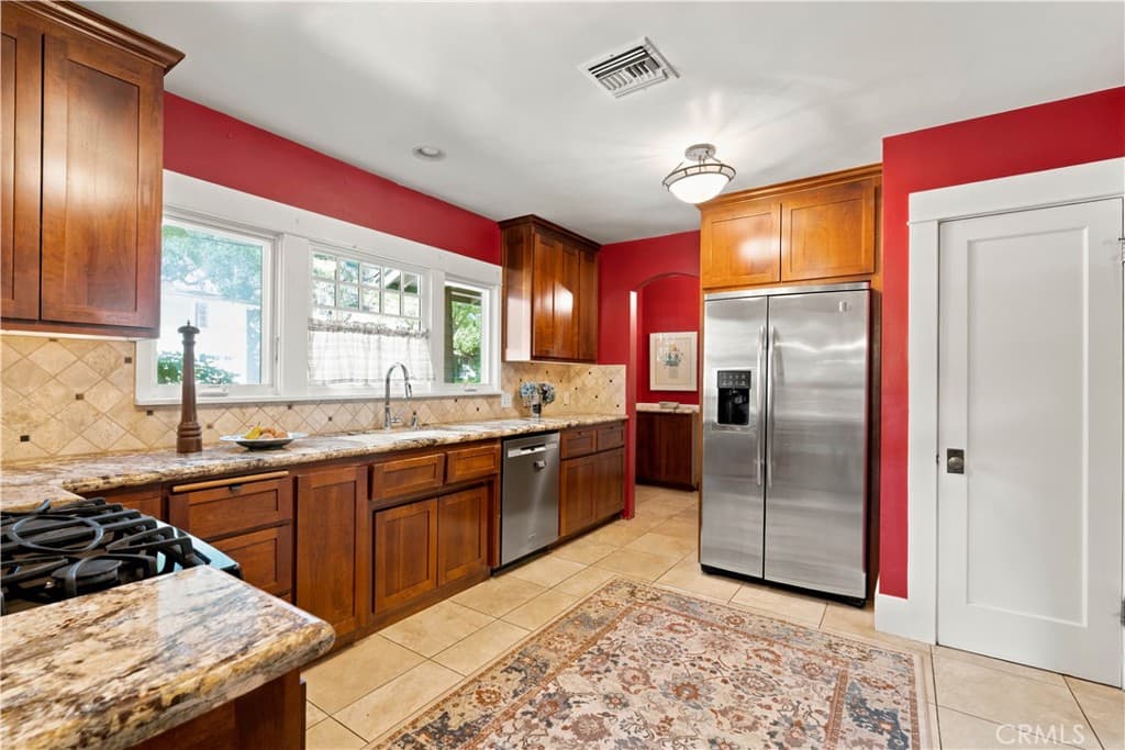 Home at 746 Harvard Avenue, Claremont — photo 11 of 12
