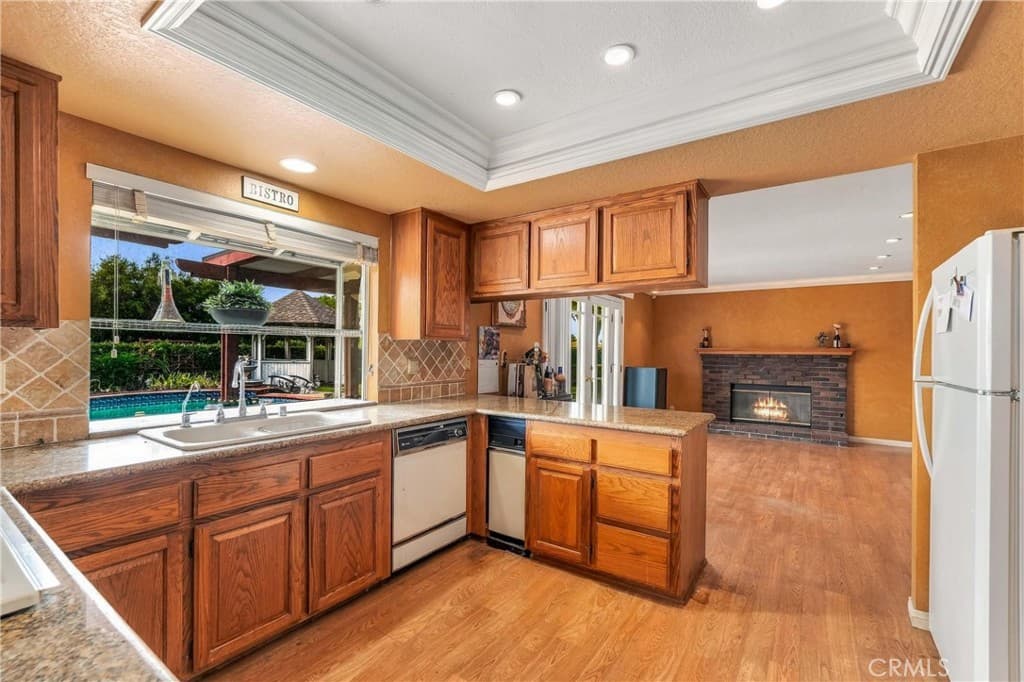 Home at 530 E Payson, Glendora — photo 9 of 12