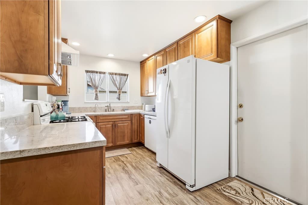 Home at 673 Strongbow Drive, Diamond Bar — photo 11 of 12