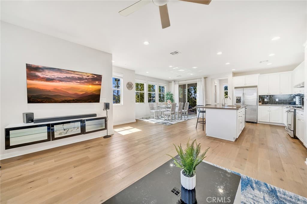 Condo at 20950 Cornerstone Drive, Walnut — photo 5 of 12