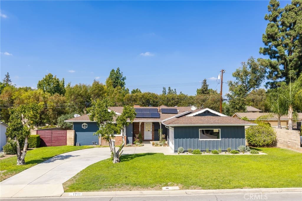 Home at 1711 E Alaska, West Covina — photo 6 of 12