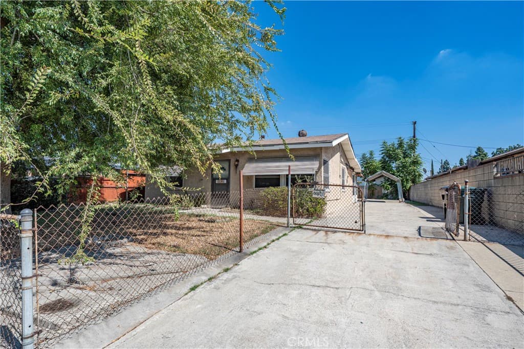 Home at 5508 N Aspan Avenue, Azusa — photo 2 of 12