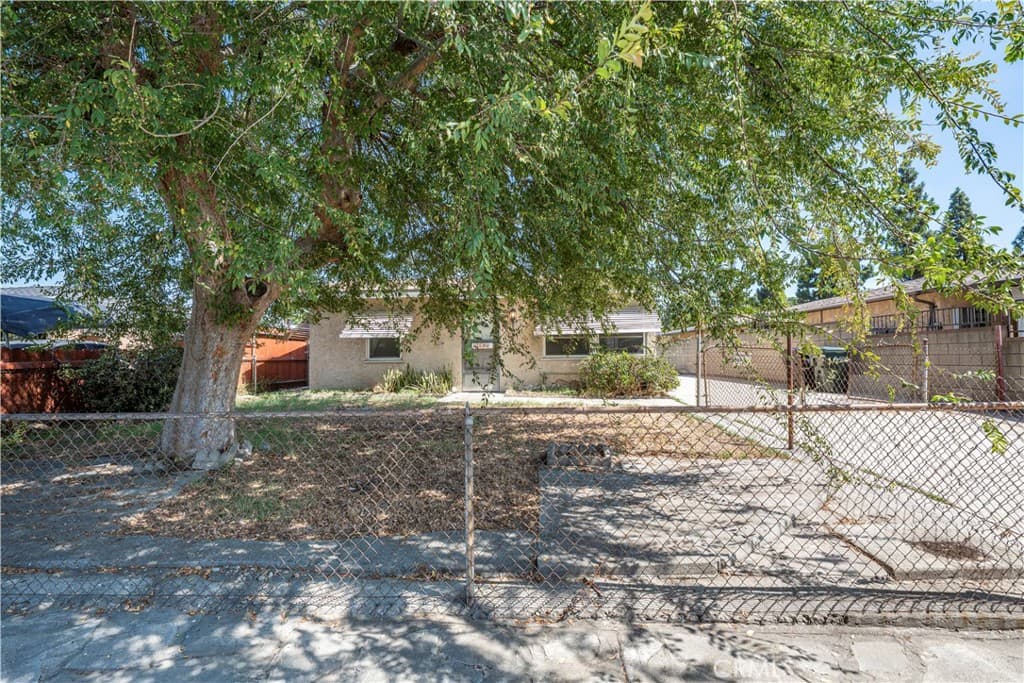Home at 5508 N Aspan Avenue, Azusa — photo 3 of 12