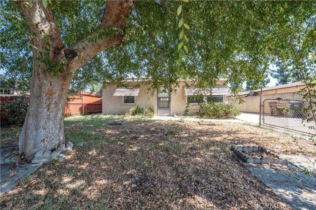 Home at 5508 N Aspan Avenue, Azusa — photo 4 of 12