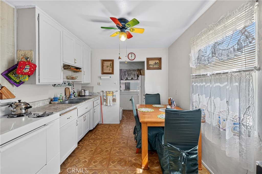 Home at 5508 N Aspan Avenue, Azusa — photo 9 of 12