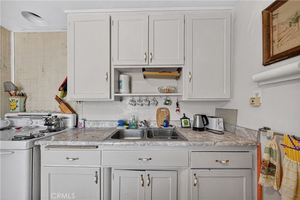 Home at 5508 N Aspan Avenue, Azusa — photo 10 of 12
