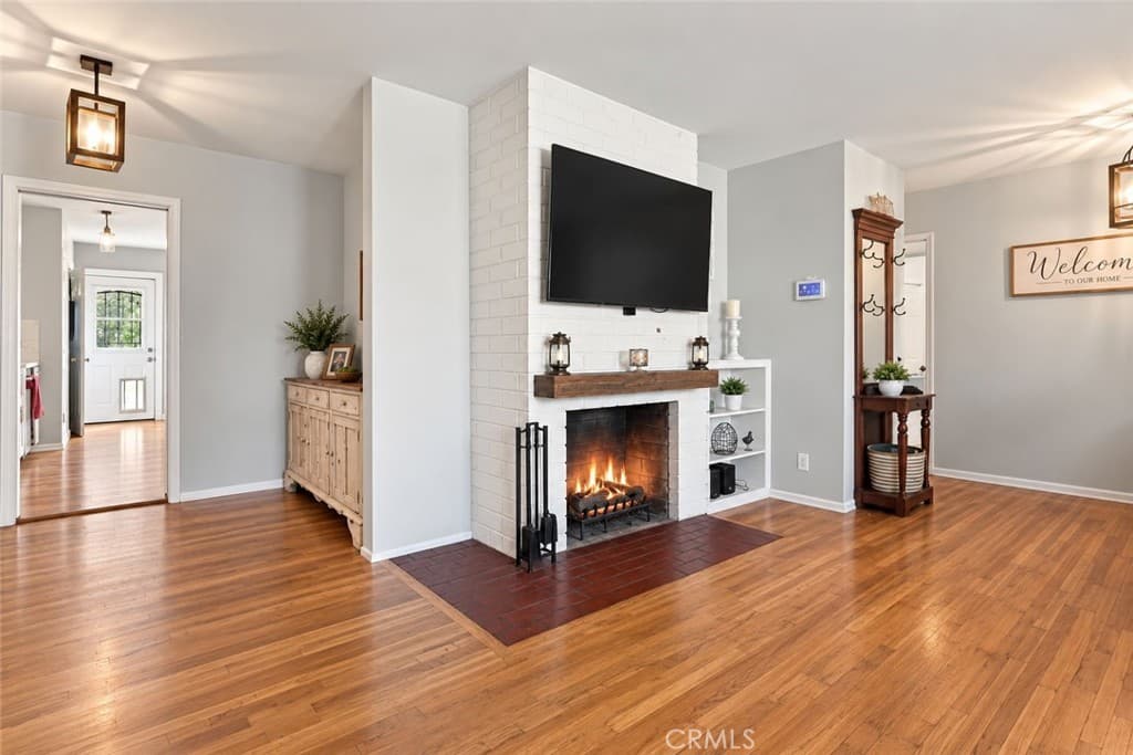 Home at 184 Ford Avenue, Pomona — photo 9 of 12