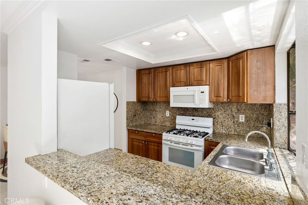 Condo at 1230 S Barranca Avenue F, Glendora — photo 12 of 12