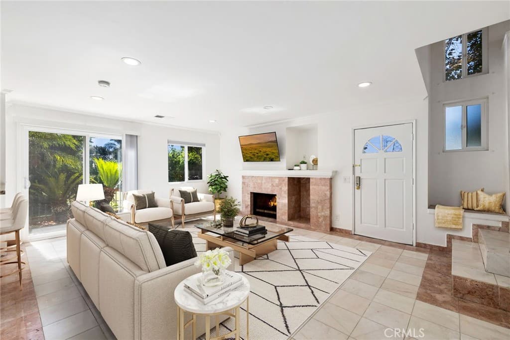 Condo at 1230 S Barranca Avenue F, Glendora — photo 7 of 12